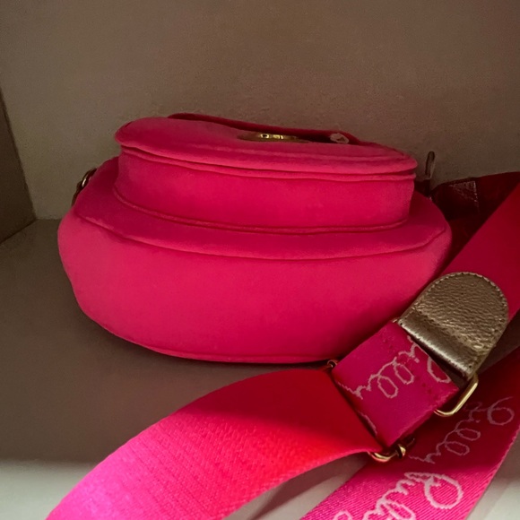 Lilly Pulitzer neoprene crossbody purse - Picture 4 of 4